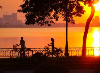 Cảm nhận âm nhạc – “Rồi Mai Tôi Đưa Em” (Trường Sa) – Còn ai mơ trên tay khi hoàng hôn?