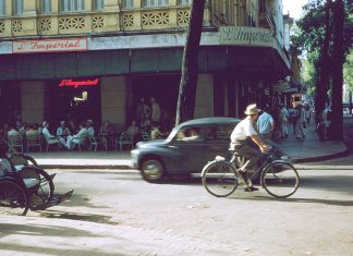 Bộ ảnh màu hiếm 70 năm trước chụp cảnh đường phố Sài Gòn (1953)